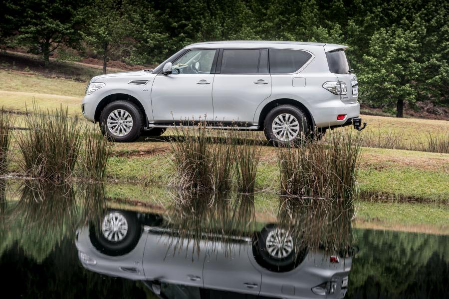  Nissan Patrol (Y62) 2017 года  (ZA) (фото 14 из 19)